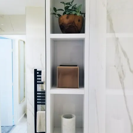 Tropez Centre En Style Piscine Ac 100m Апартаменты